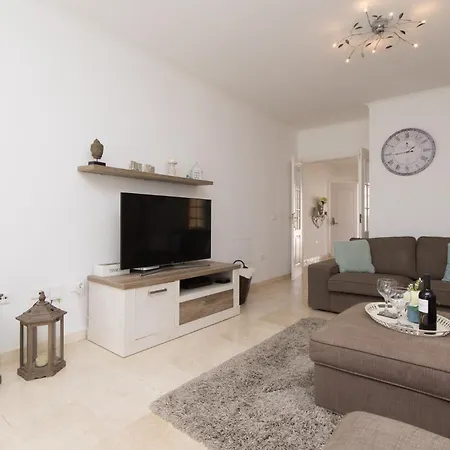 Isla Wonderful 3 Bedroom Private Heated Pool *